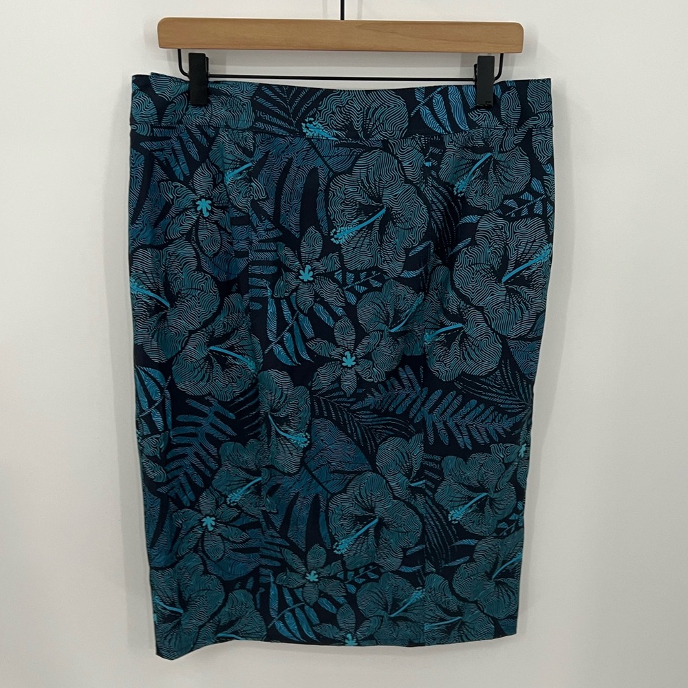 RipSkirt Hawaii blue hibiscus floral wrap skirt - Picture 2 of 10